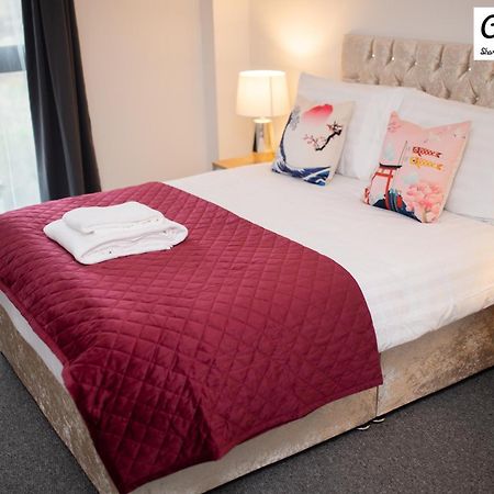 Cocooonstays Short Lets & Accommodation Slough Esterno foto